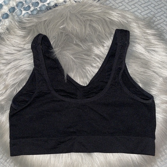 2 Genie Bras - Picture 4 of 7